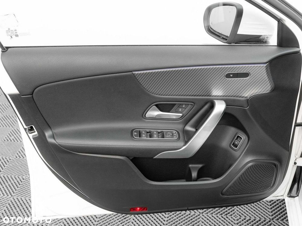 Mercedes-Benz Klasa A 200 d Progressive 8G-DCT - 11