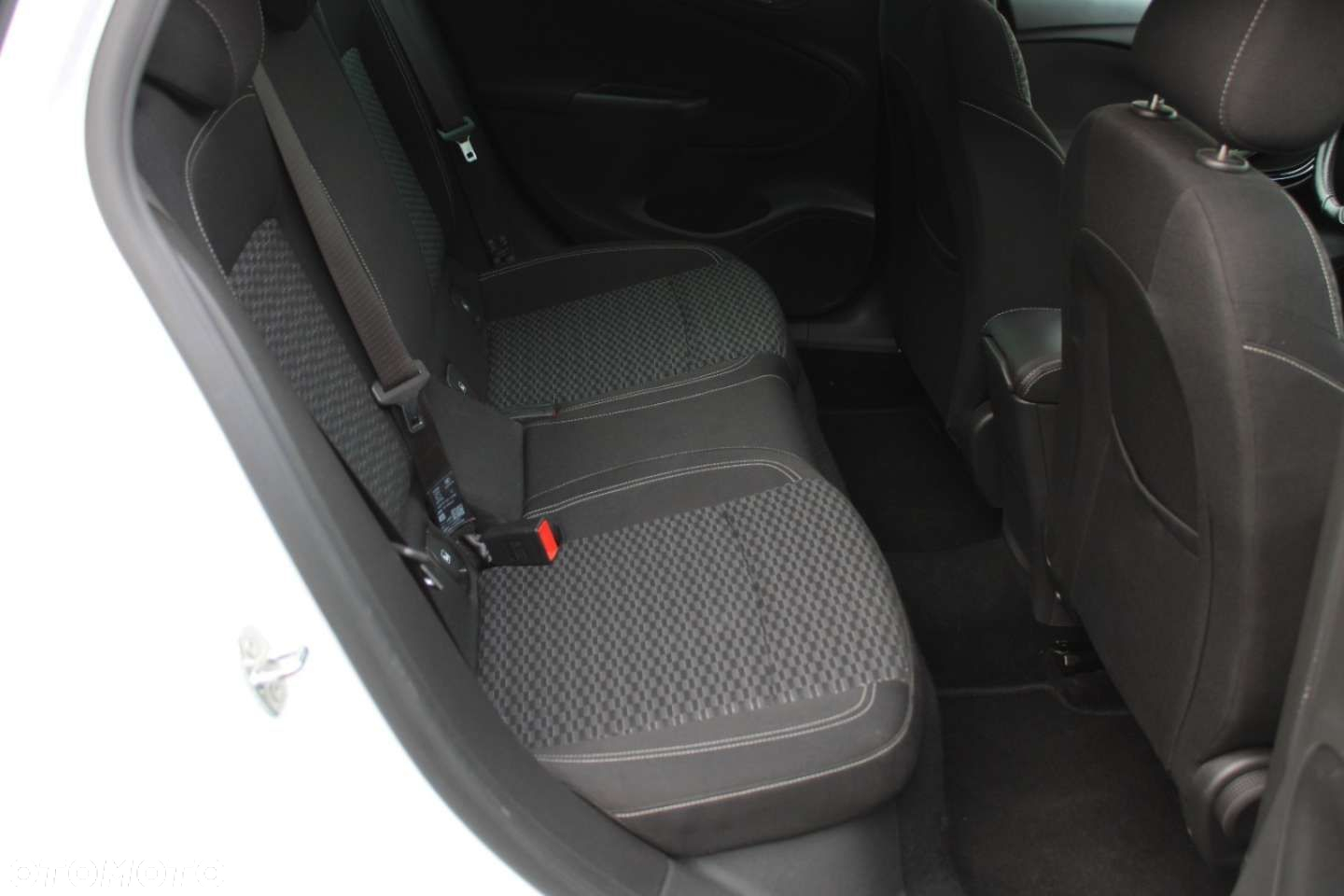 Opel Astra - 25