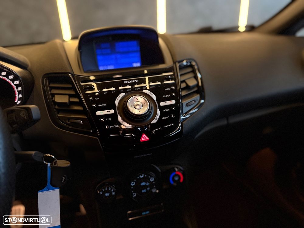 Ford Fiesta 1.6 EcoBoost ST - 18