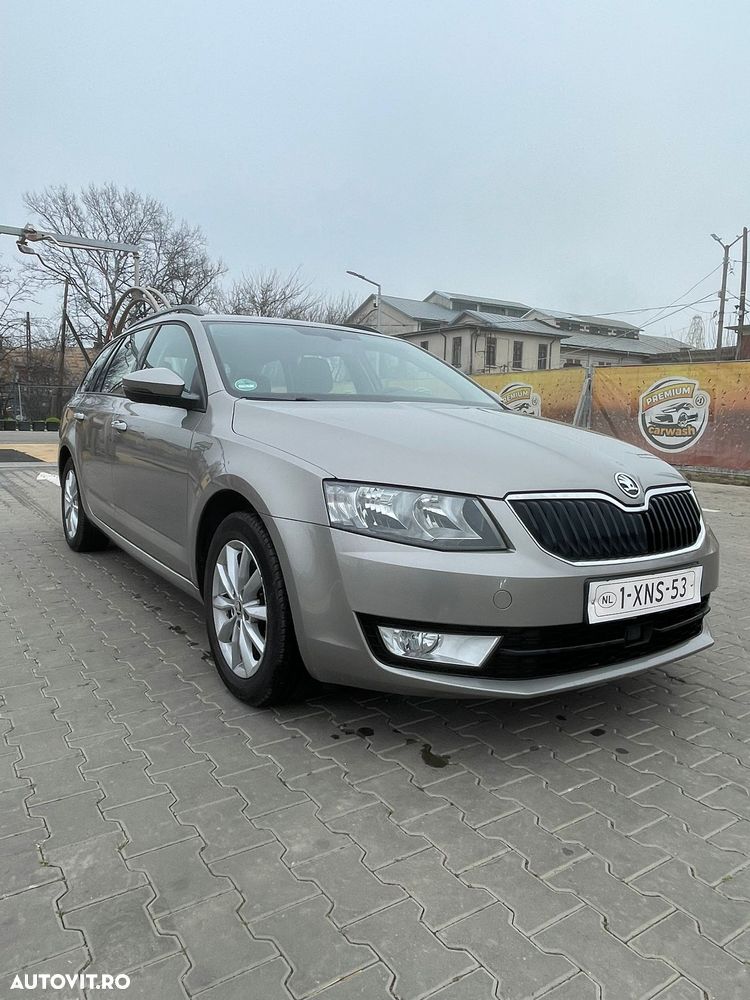 Skoda Octavia Combi 1.4 TSI Green tec DSG Ambition - 2