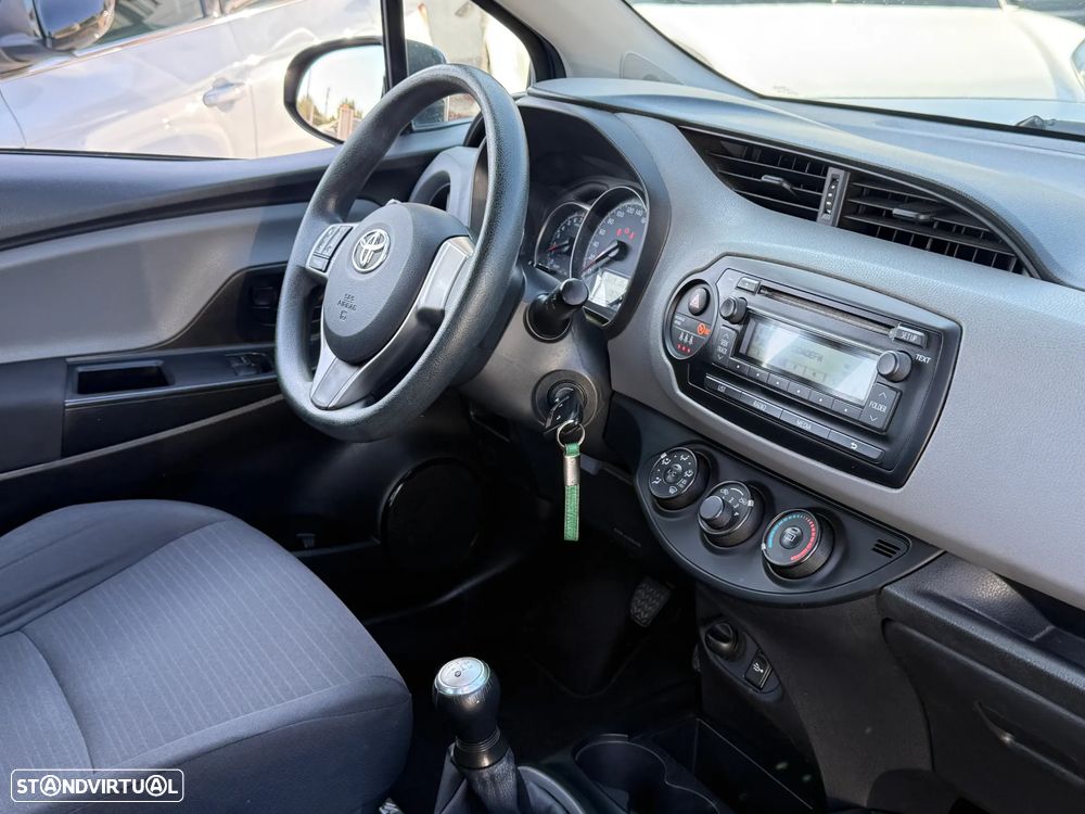 Toyota Yaris 1.0 VVT-i - 25