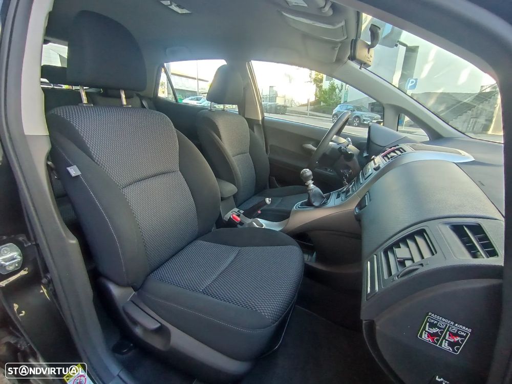 Toyota Auris 1.4 D-4D Comfort+Pack Style - 18