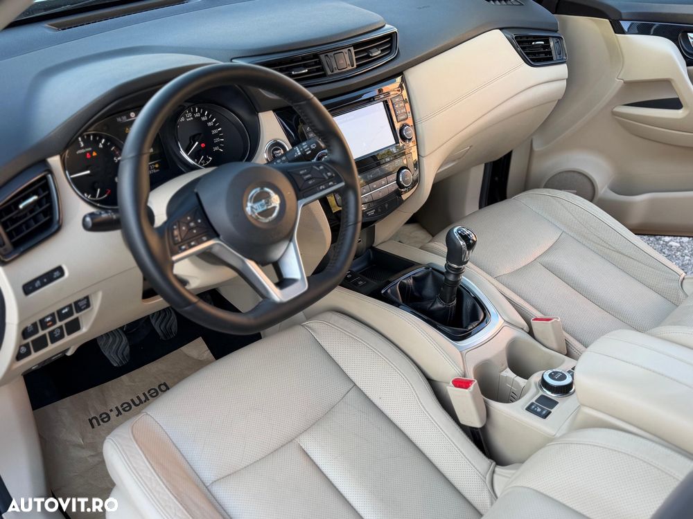 Nissan X-Trail 2.0 dCi ALL-MODE 4x4i Tekna - 32
