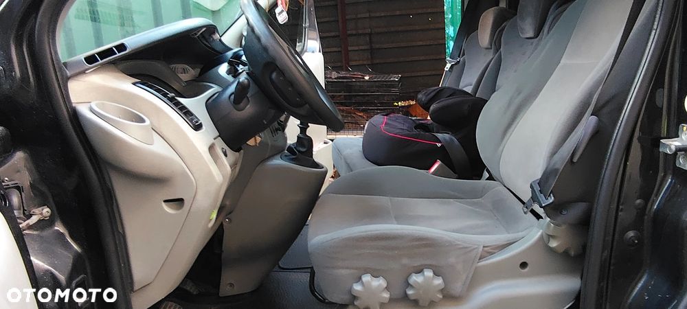 Opel Vivaro kamper - 15