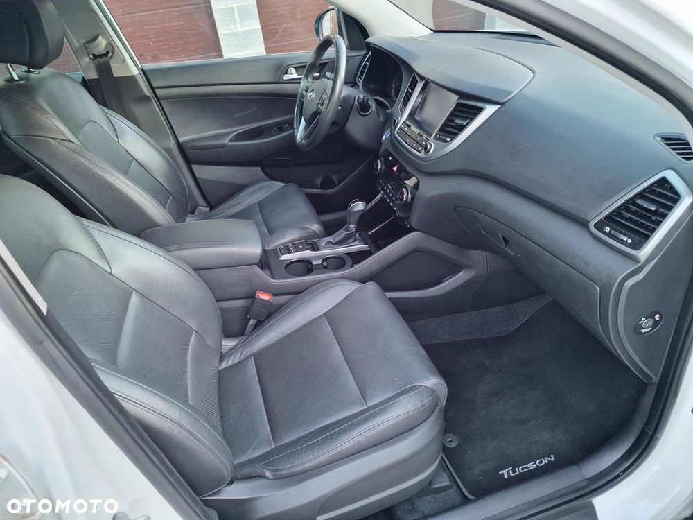 Hyundai Tucson - 16