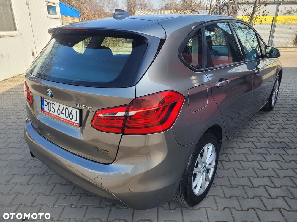 BMW Seria 2 218d - 3