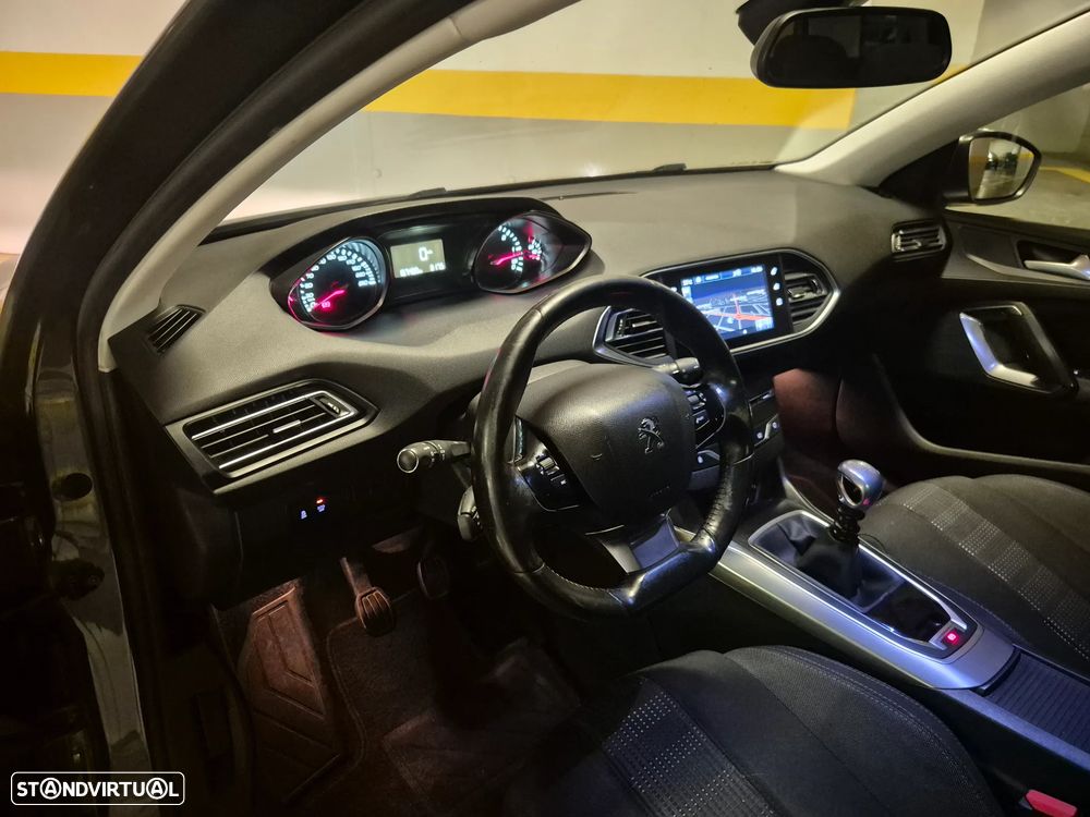 Peugeot 308 SW 1.6 e-HDi Allure - 25