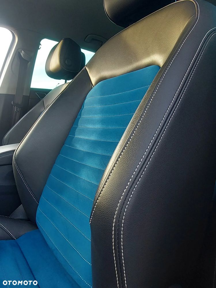 Volkswagen Passat 2.0 TDI EVO Elegance - 17