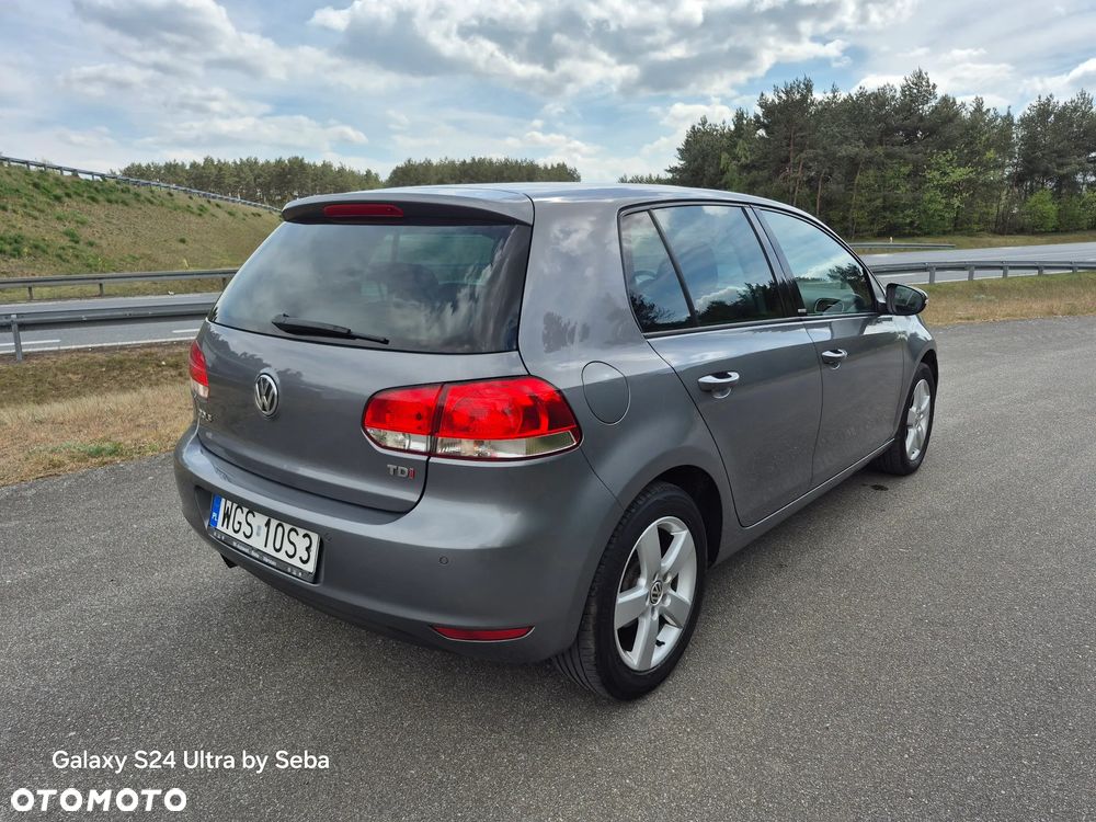 Volkswagen Golf 1.6 TDI Highline - 5