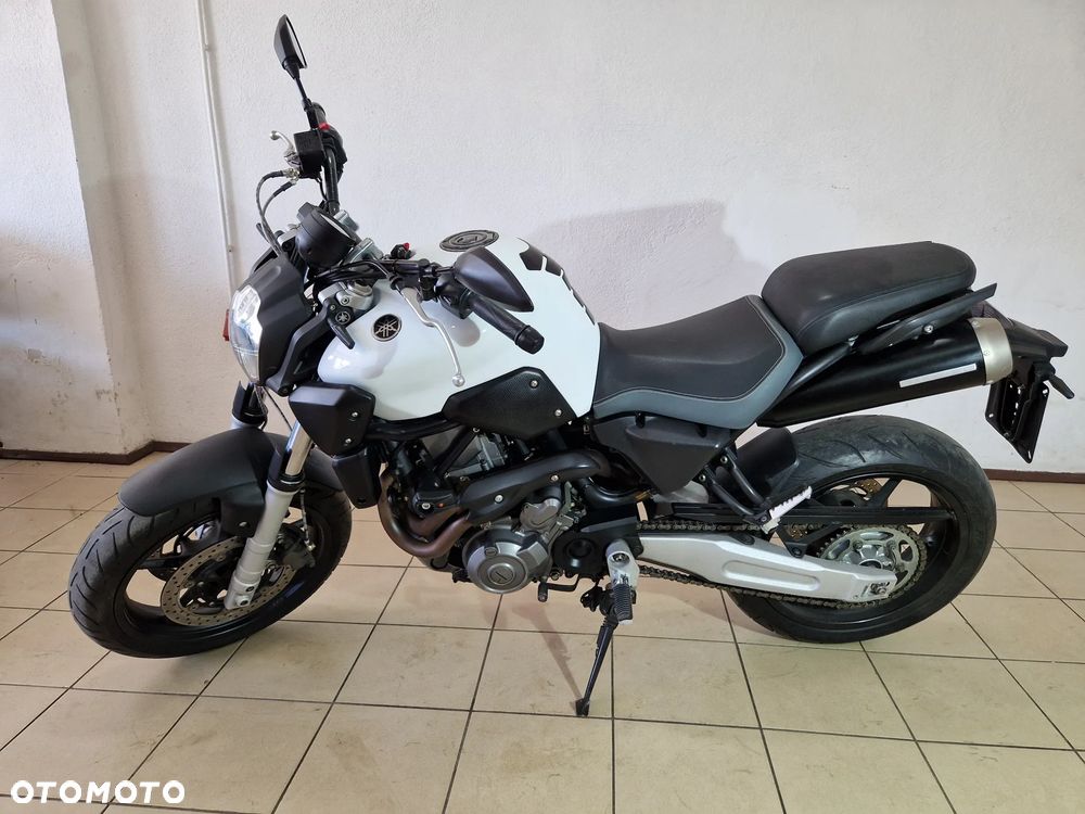 Yamaha MT - 11