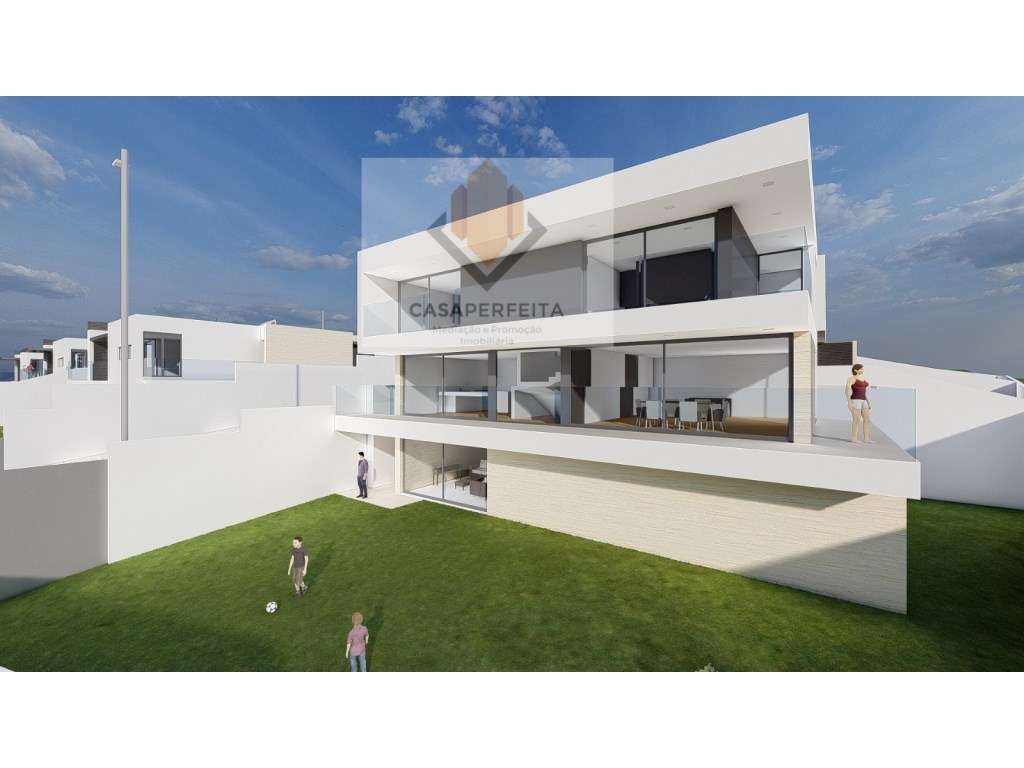 Moradia T3 de Luxo 3 Suites, Elevador, Piscina e Jardim - 300 metro... - Grande imagem: 3/23
