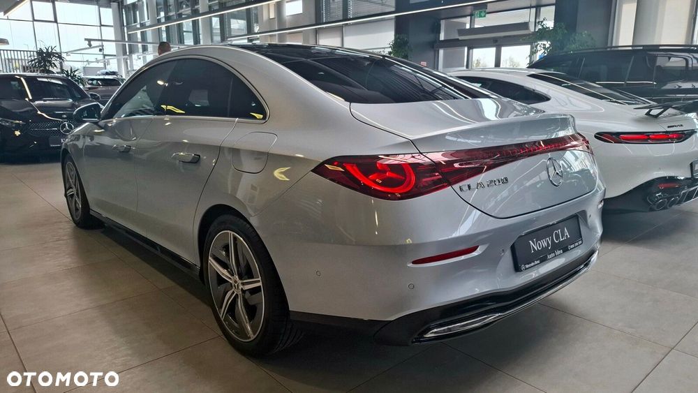 Mercedes-Benz CLA - 4