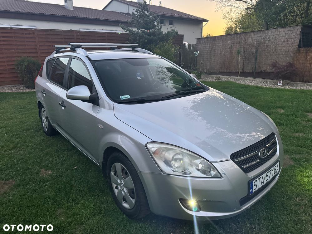 Kia Ceed - 1