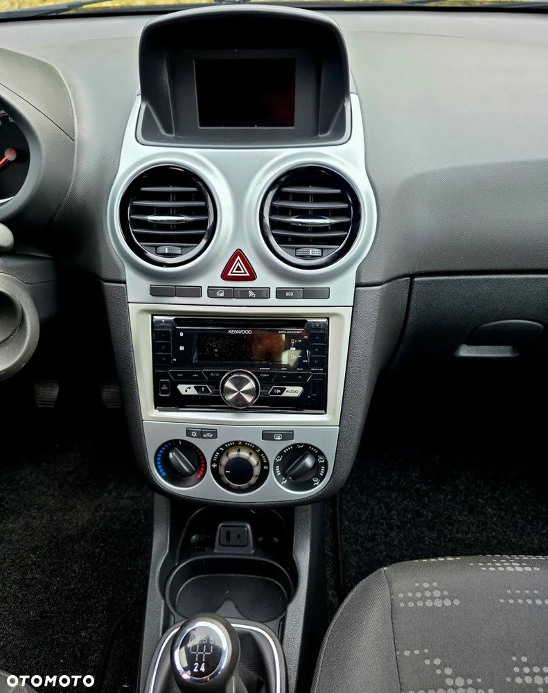 Opel Corsa 1.4 16V 150 Jahre - 10