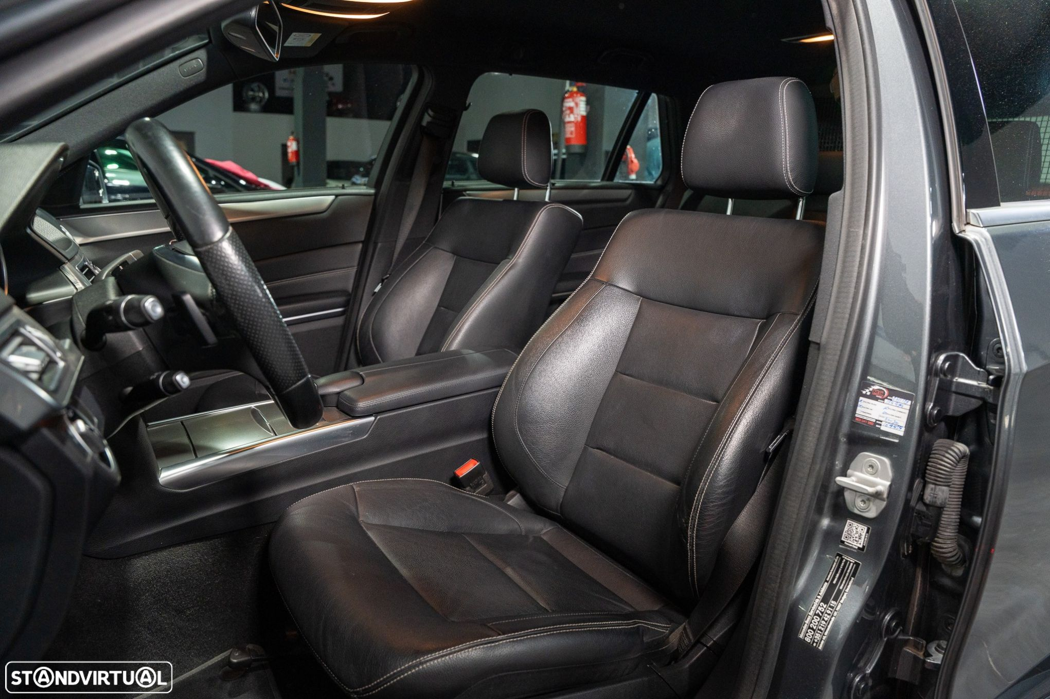 Mercedes-Benz E 250 BlueTEC Avantgarde Auto. - 19