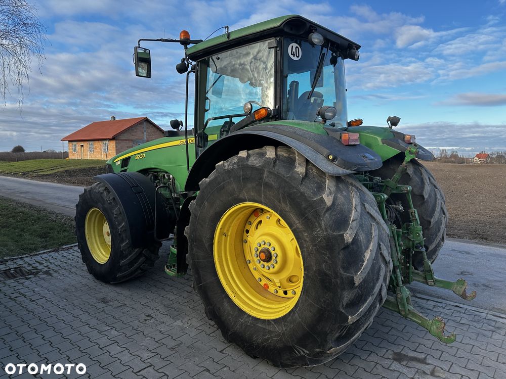 John Deere 8230 - 2