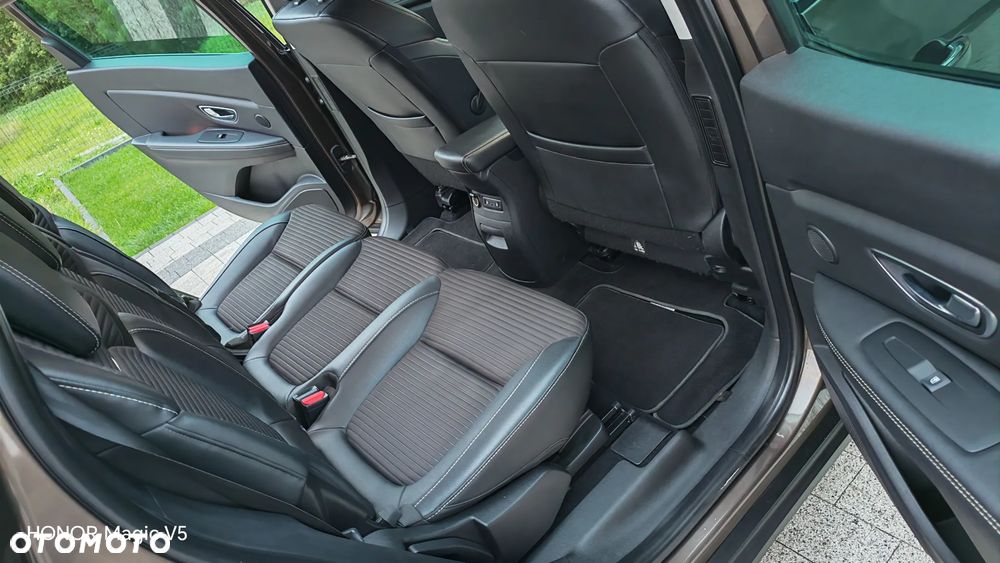 Renault Grand Scenic - 18