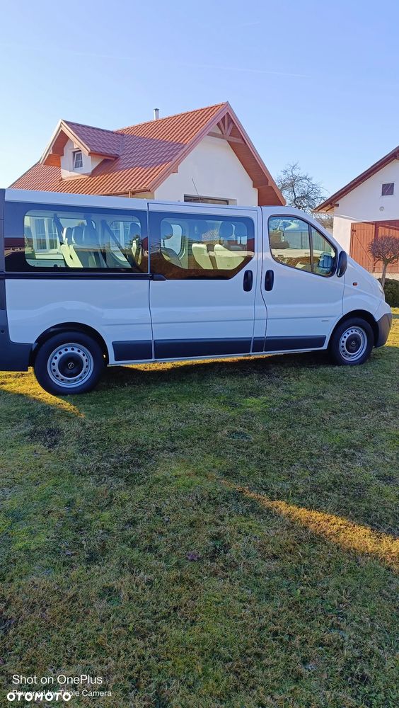 Opel Vivaro - 1