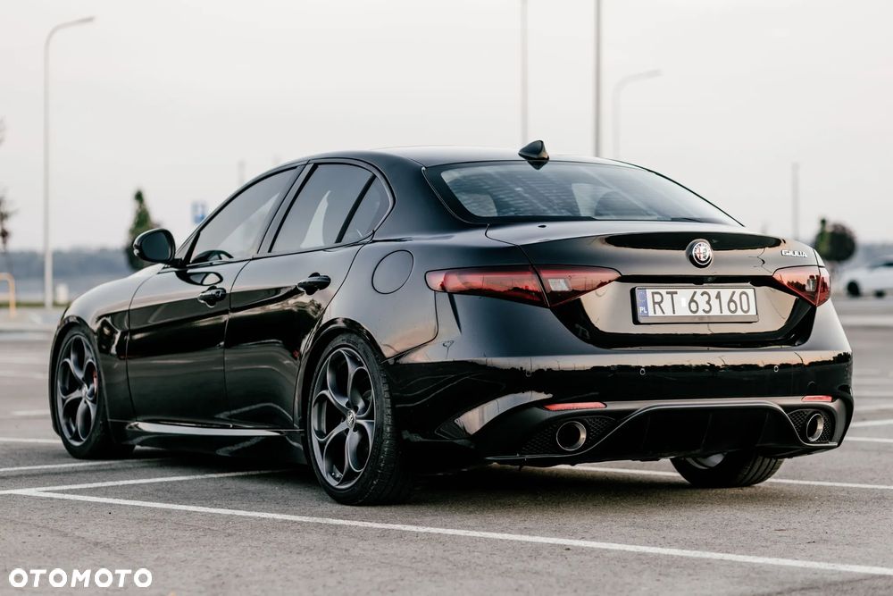Alfa Romeo Giulia 2.0 Turbo 16V AT8 Veloce - 21