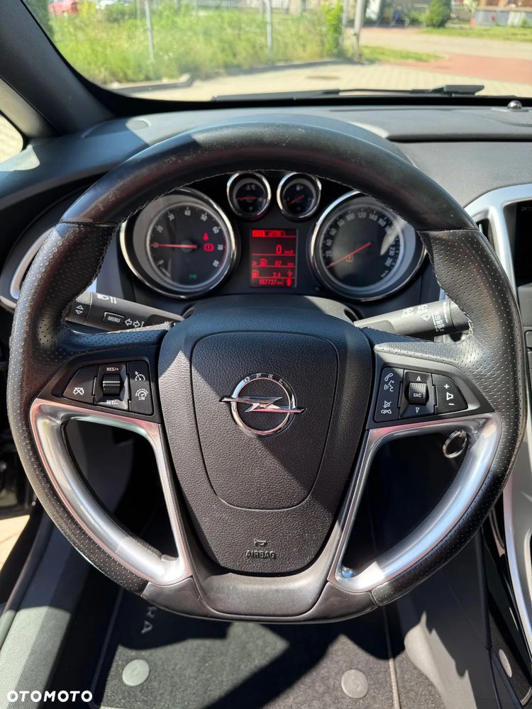 Opel Astra IV GTC 1.4 T Sport - 12