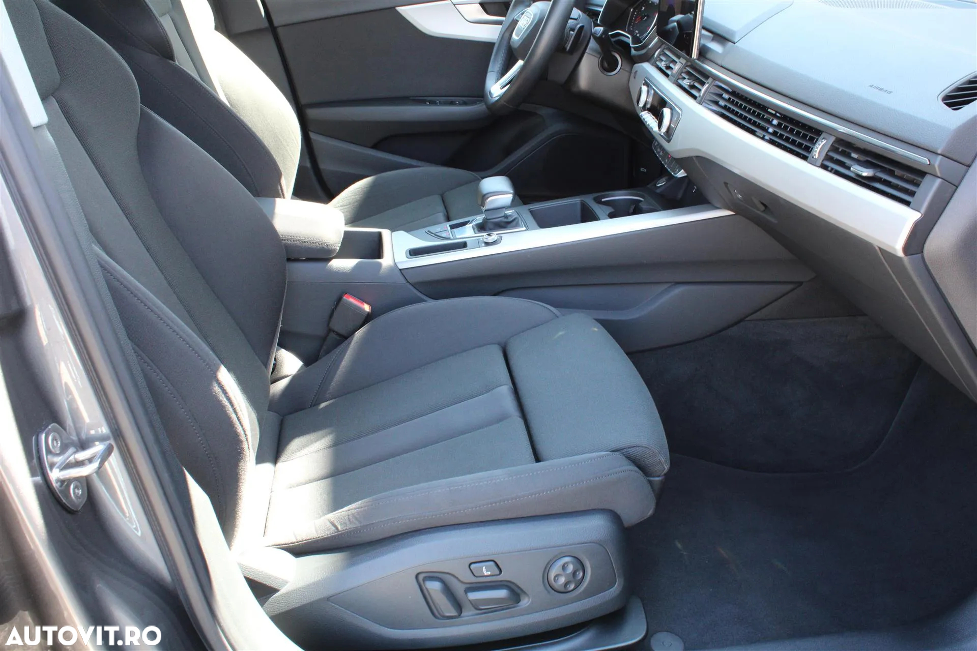 Audi A4 Avant 40 TDI S tronic - 15