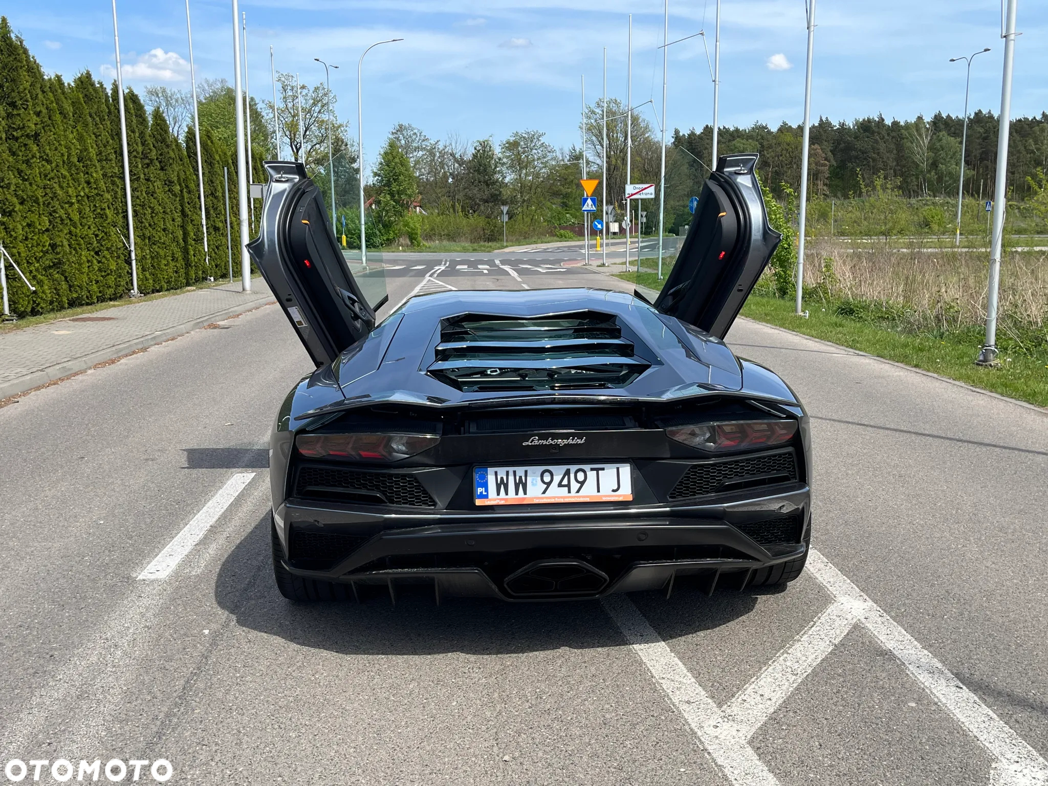 Lamborghini Aventador S - 36