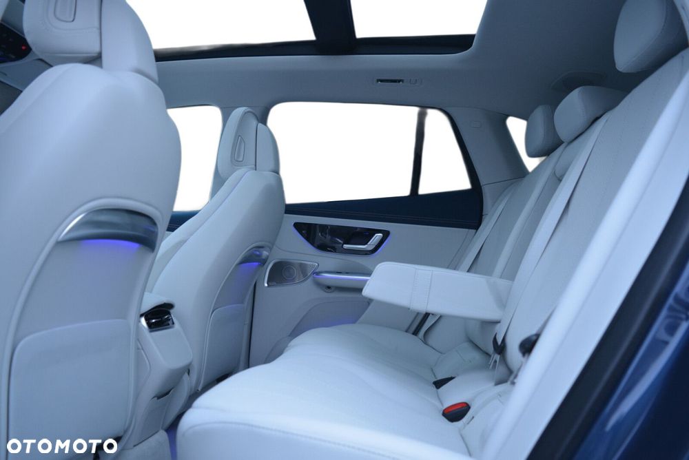 Mercedes-Benz EQE - 8