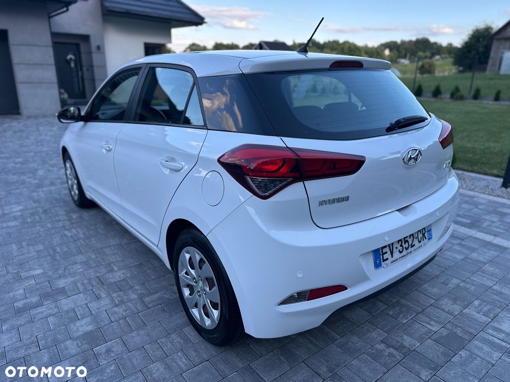 Hyundai i20 - 20