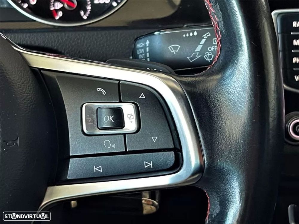 VW Golf 2.0 TSi GTi DSG - 47