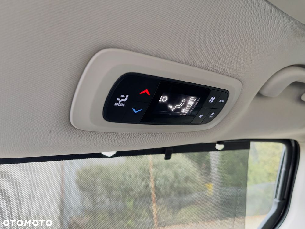 Chrysler Pacifica - 17