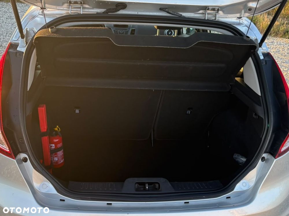 Ford Fiesta - 12
