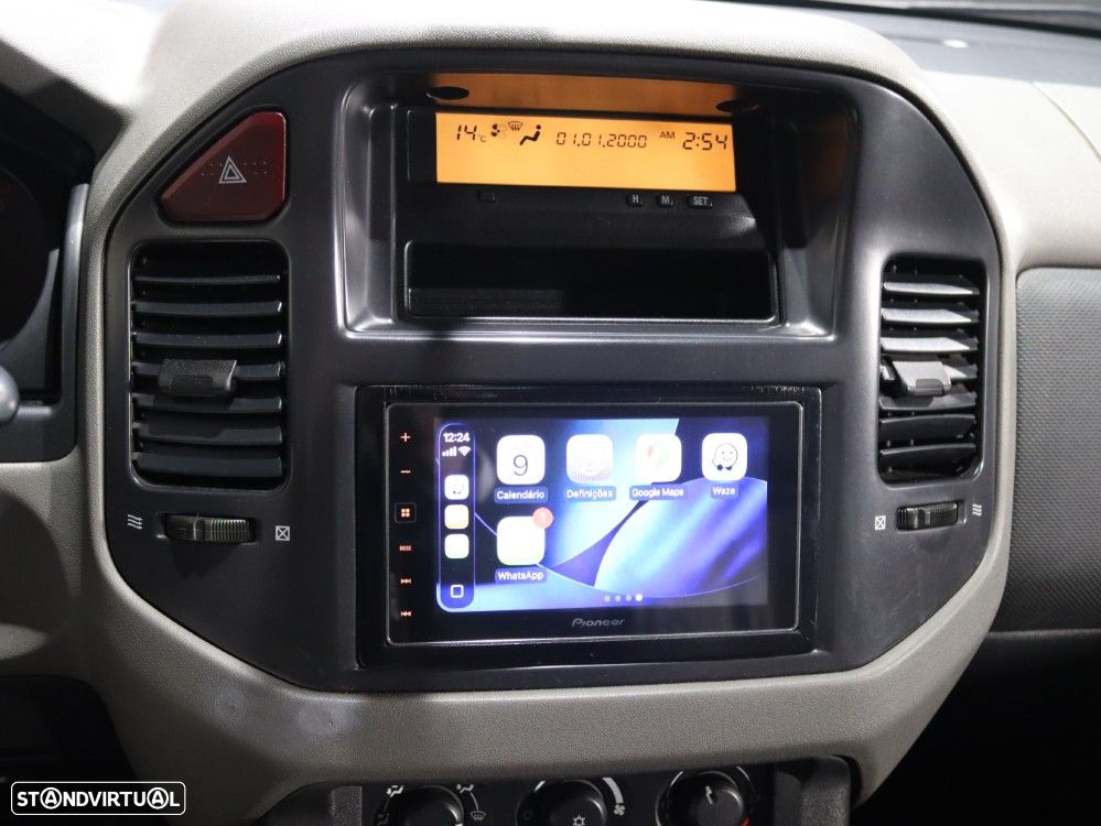 Mitsubishi Pajero 3.2 DI-D GLS ABS - 32