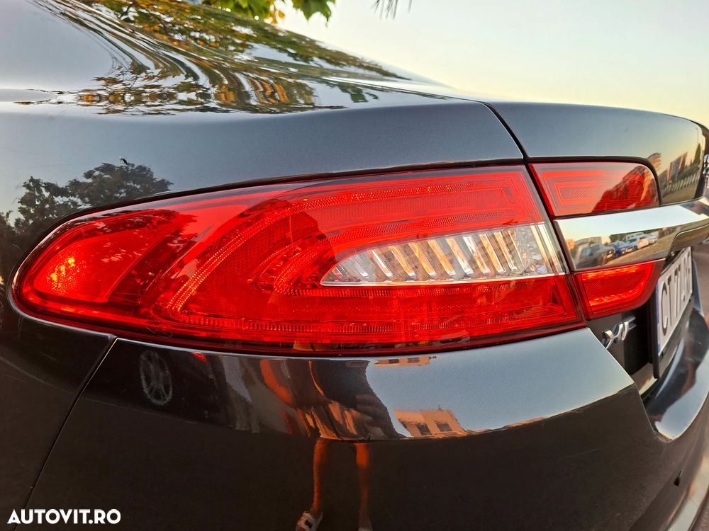 Jaguar XF 2.2D - 25