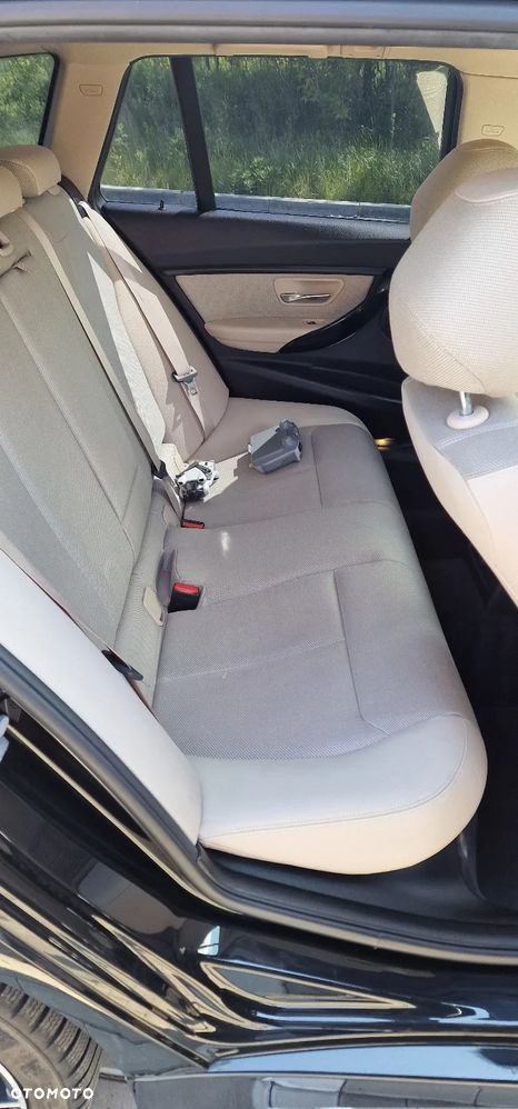 BMW Seria 3 320d - 8