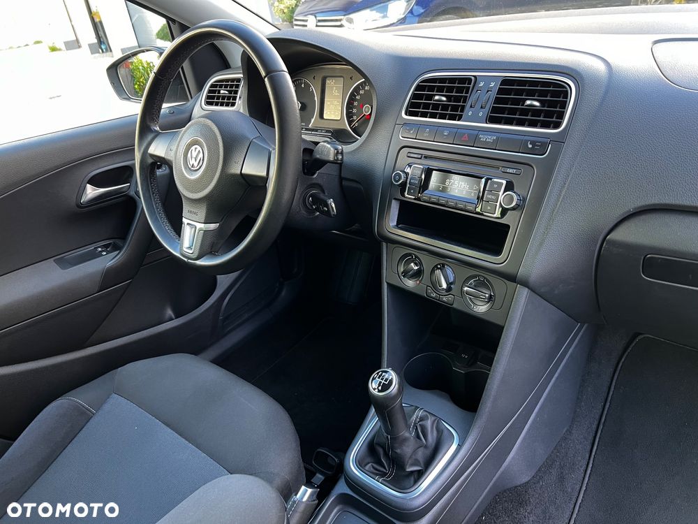 Volkswagen Polo 1.4 16V Comfortline - 21