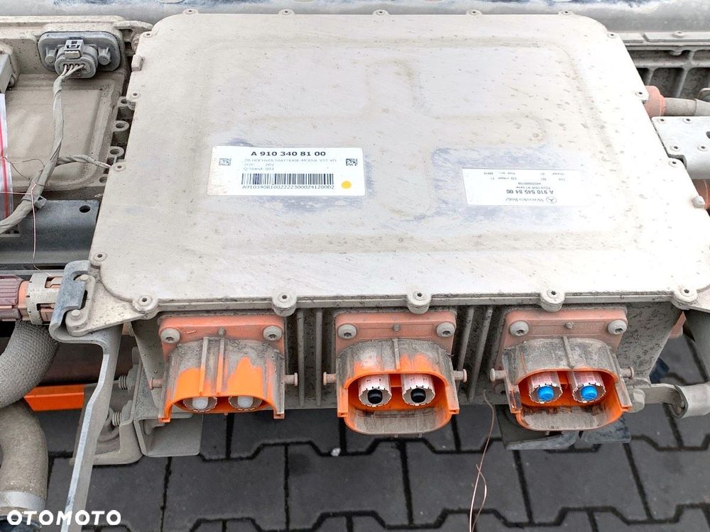 FALOWNIK INWERTER  PRZETWORNICA NAPIĘCIA  MERCEDES-BENZ eSPRINTER Skrzynia (B910) 2020 - 2022 - 1
