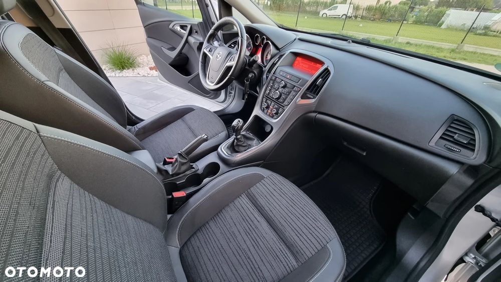 Opel Astra 1.4 T Cosmo - 26