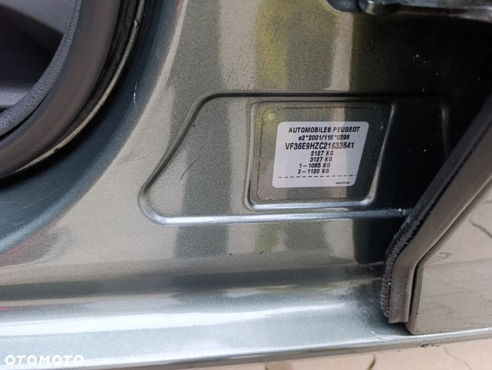 Peugeot 407 HDi 110 Business Line - 31