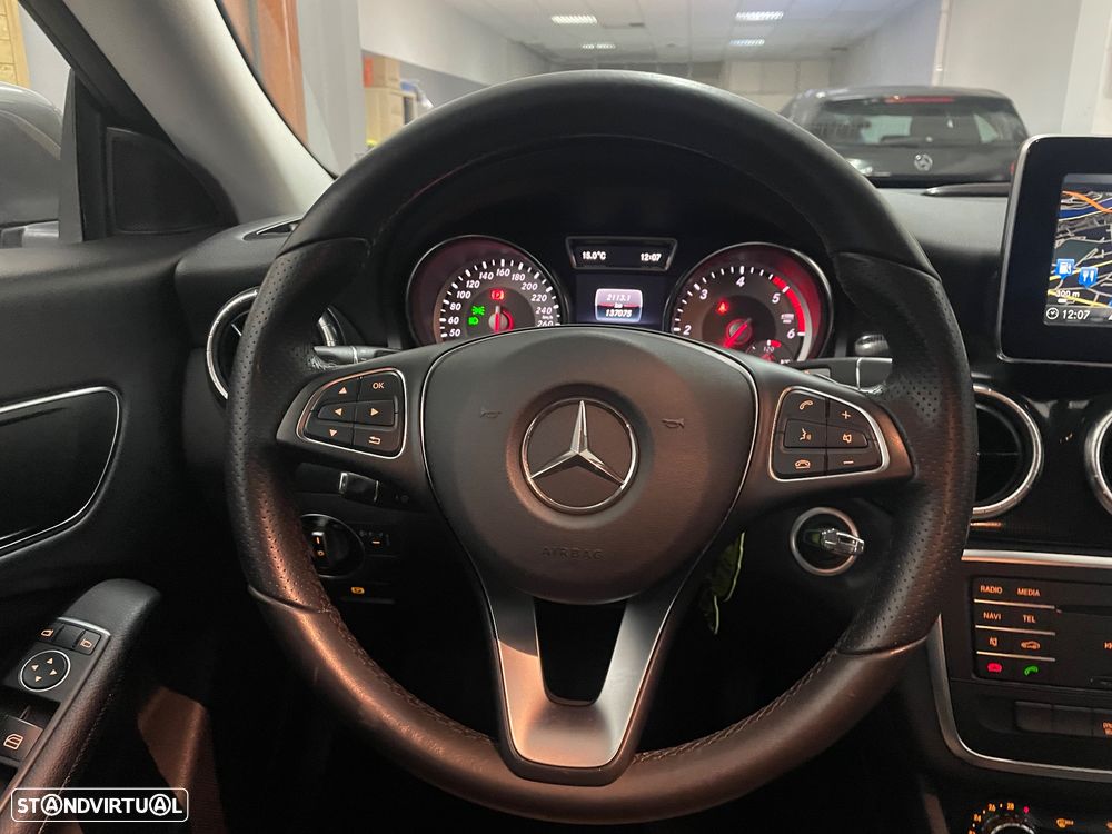 Mercedes-Benz CLA 180 d Shooting Brake Urban Aut. - 30