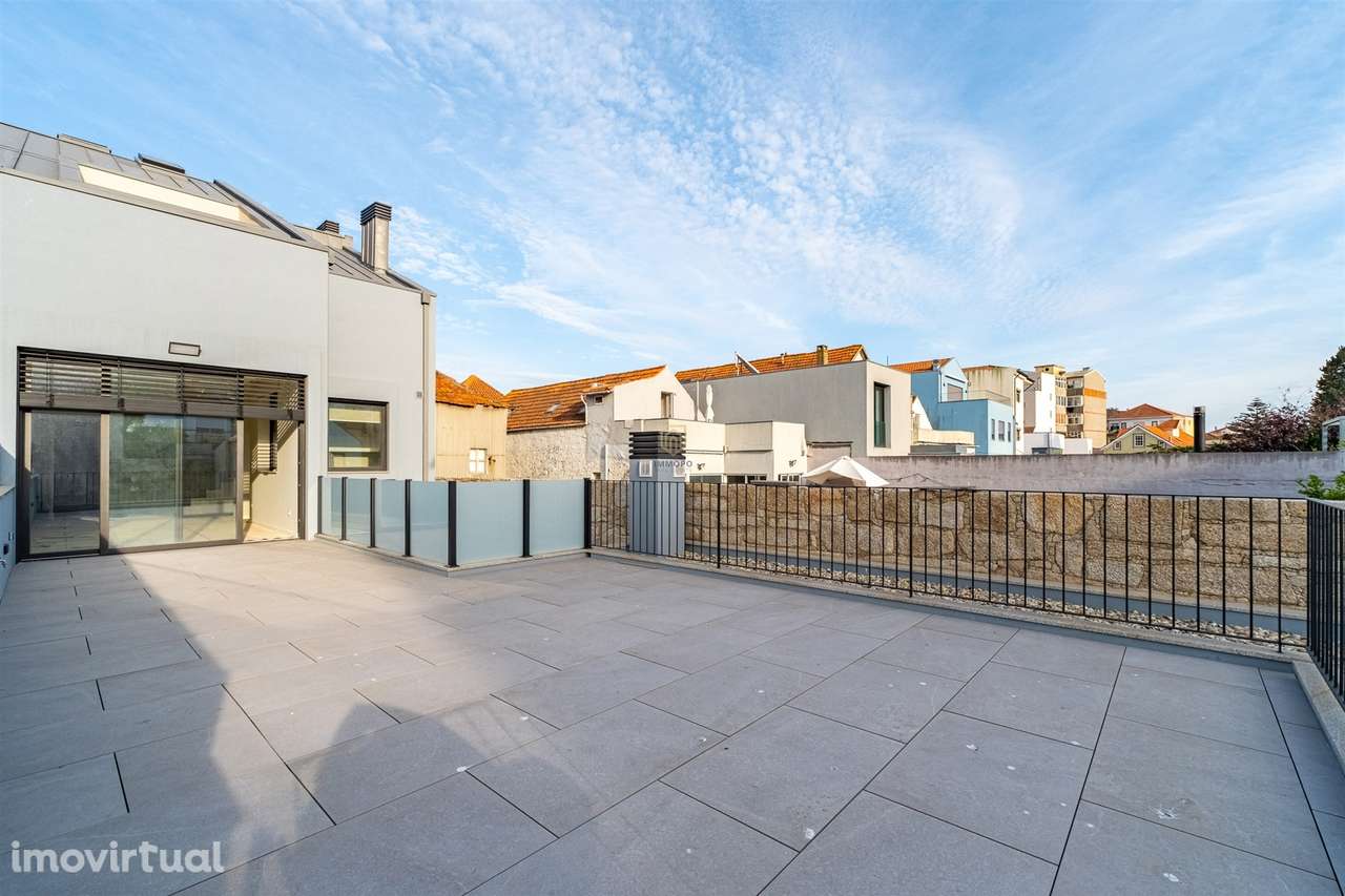 T3 duplex com terraços em Matosinhos – Excelente Localização e Potenci - Grande imagem: 3/28