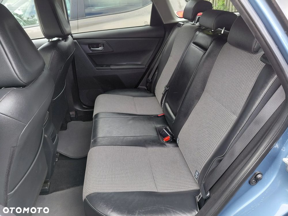 Toyota Auris 1.6 D-4D Executive - 18