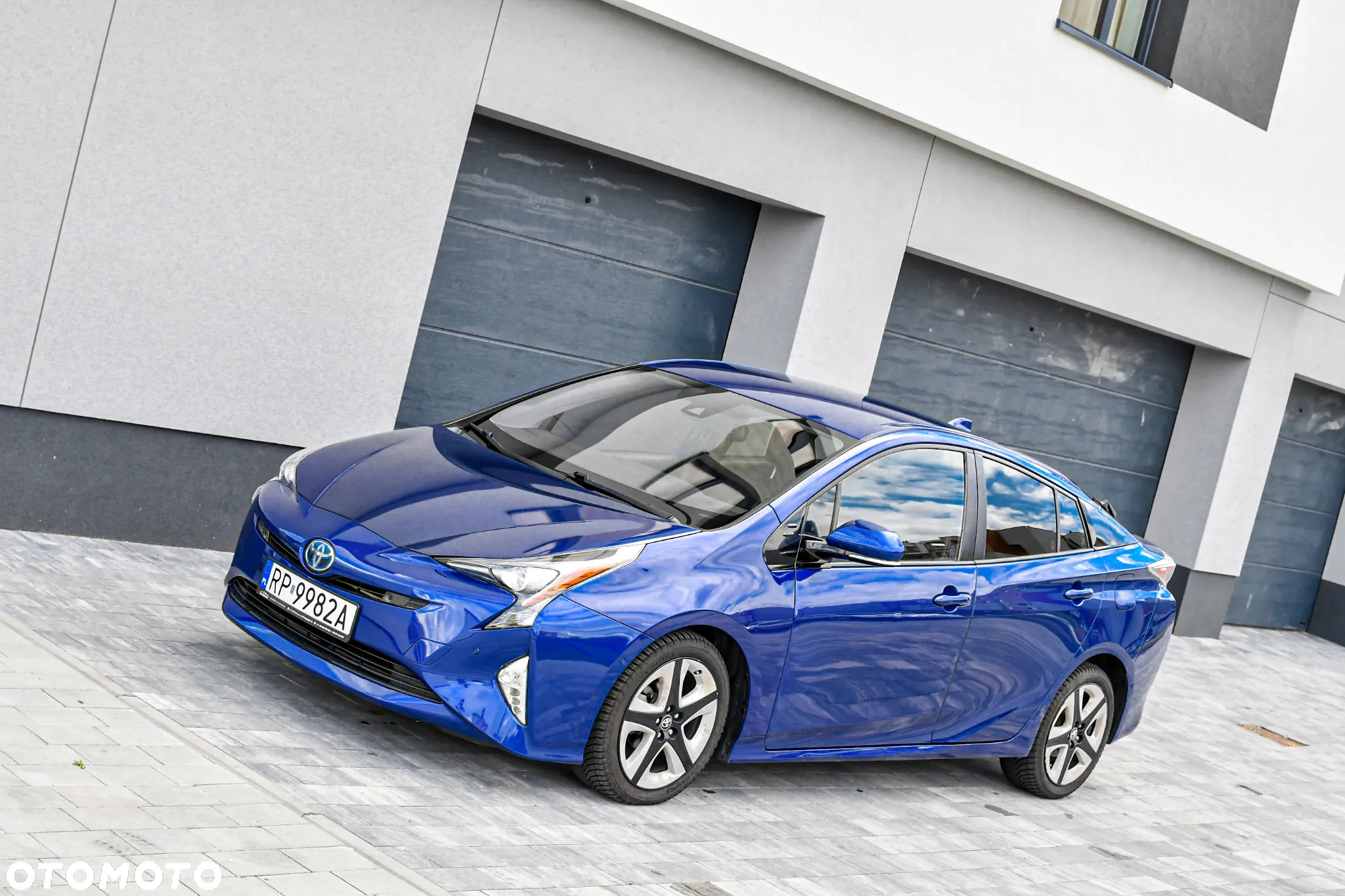 Toyota Prius 1.8 Hybrid Prestige - 2