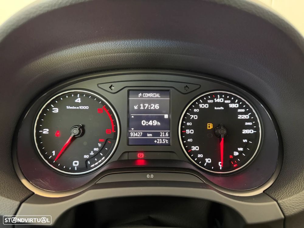 Audi A3 Sportback 1.6 TDI Advance Ultra — fotografia 34