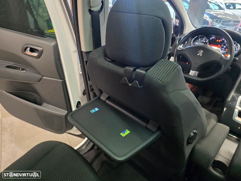 Peugeot 5008 BlueHDI 120 EAT6 Stop & Start Allure - 28