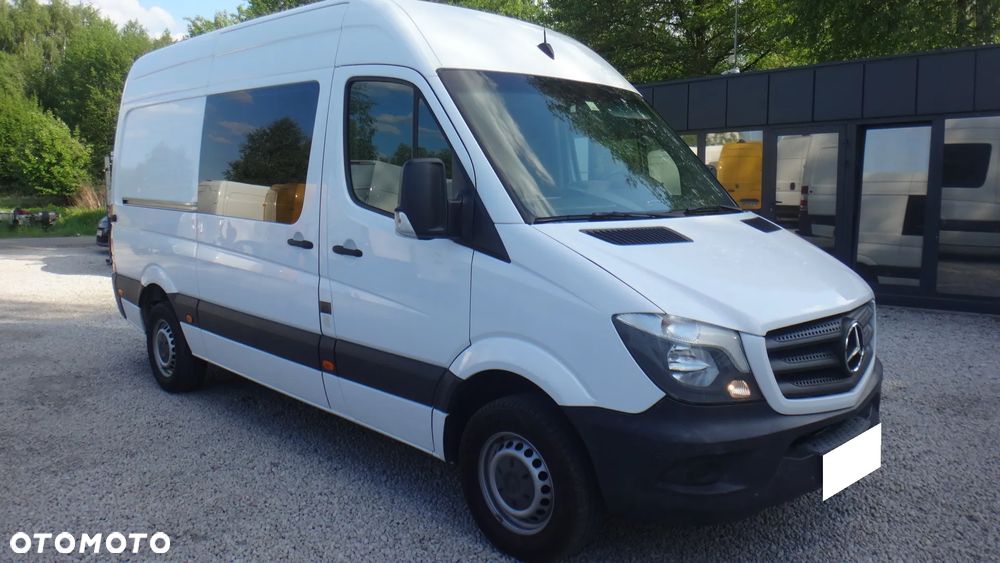 Mercedes-Benz Sprinter - 4
