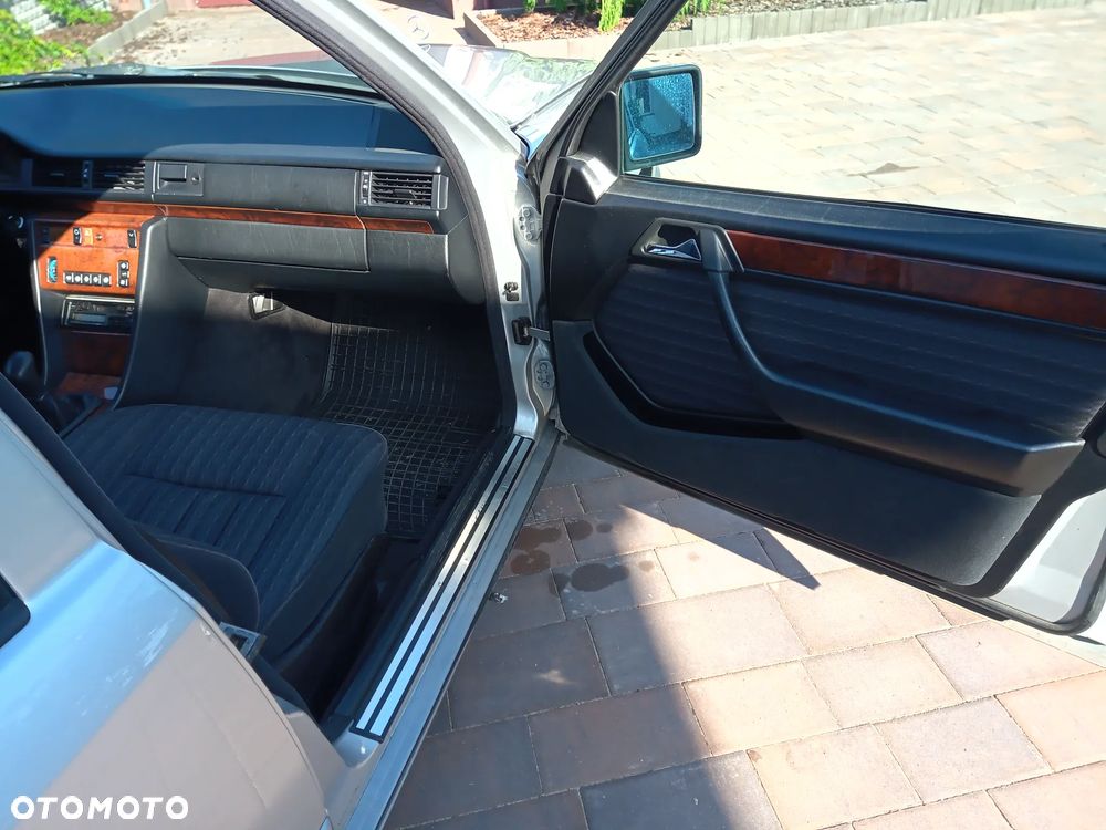 Mercedes-Benz W124 (1984-1993) - 15