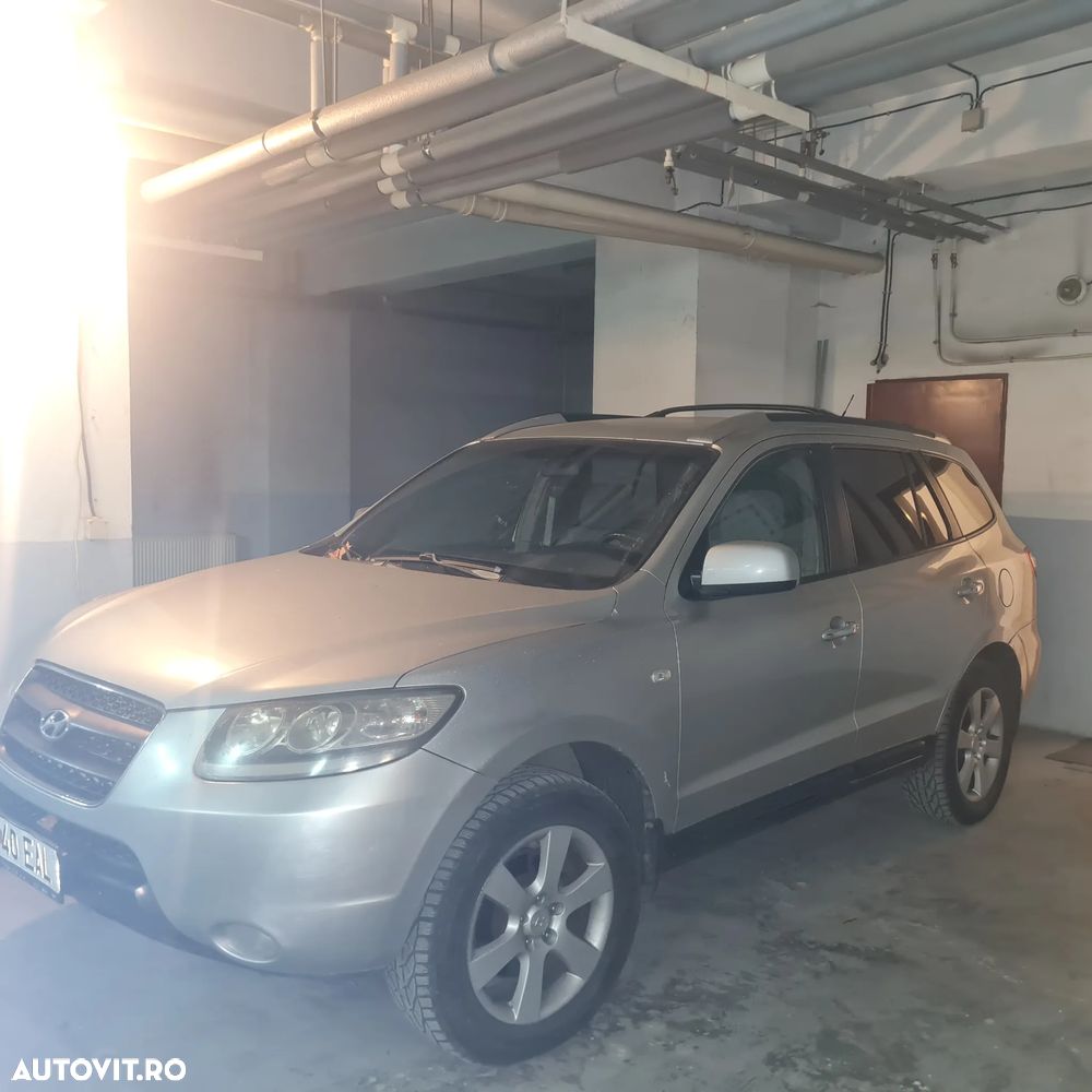 Hyundai Santa Fe 2.2 DSL VGT 5 SEATS 2WD MT CLASSIC - 8