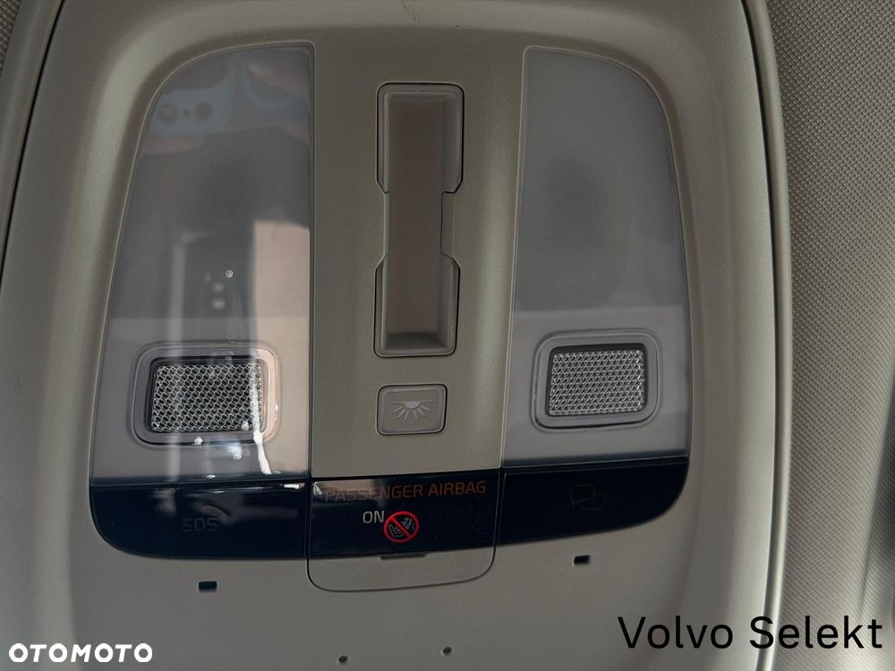 Volvo XC 60 - 30