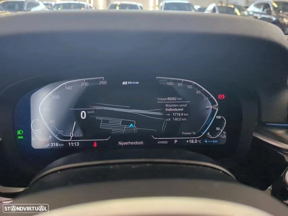 BMW 530 e Pack Desportivo M - 8