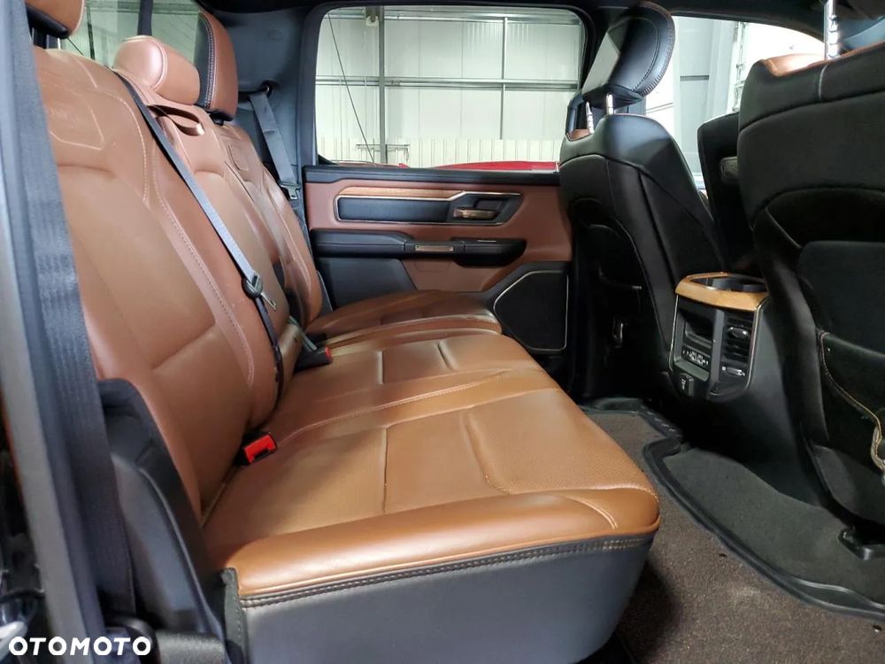RAM 1500 Crew Cab Shortbed Longhorn - 10